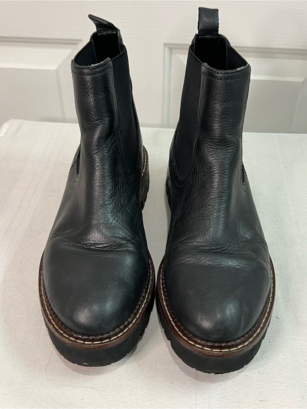 Caslon Miller Lea women’s leather water repellant chucka ankle boots 8.5M outdoo